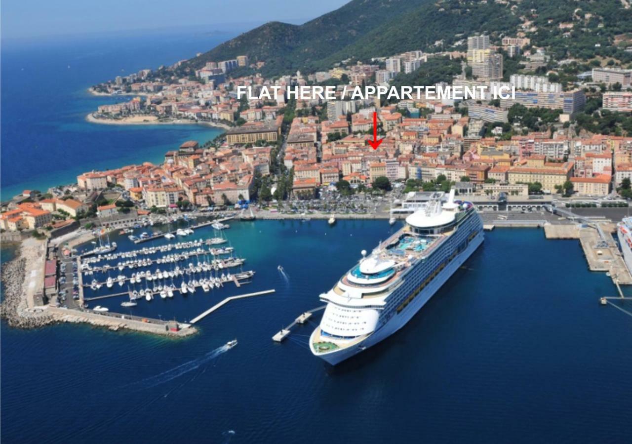 Appartamento **** Very Ajaccio 36 Rue Fesch, Cosy Flat In Center Pedestrian Street, Up To 4 People **** Ajaccio (Corsica)